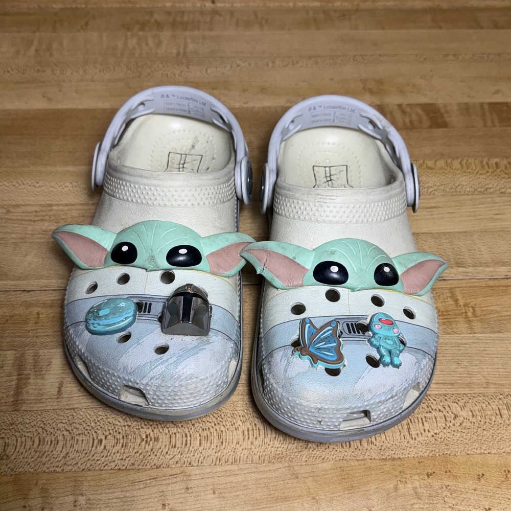 Crocs Kids Star Wars The Mandalorian Grogu Baby Yoda Clogs Gray White Size C13